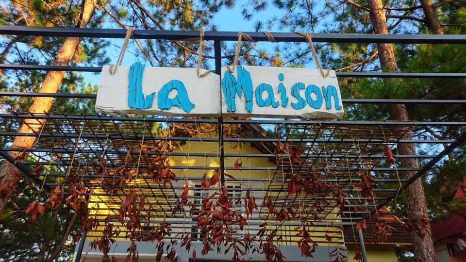 La Maison Homestay Mang Den Kon Tum Luaran gambar